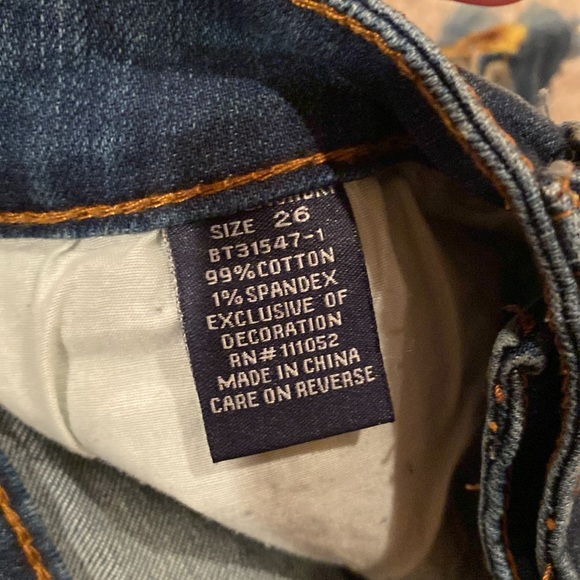 Hippie Laundry mid rise shortie flower shorts - Picture 4 of 4